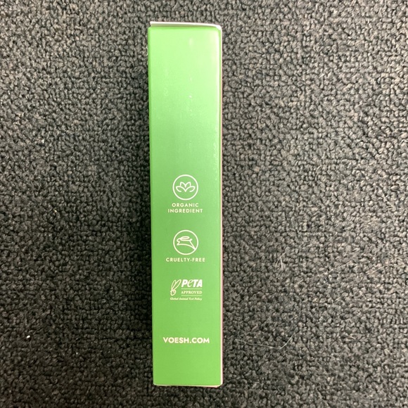 NIB - VOESH mani moments mani in a box duo - Picture 3 of 4